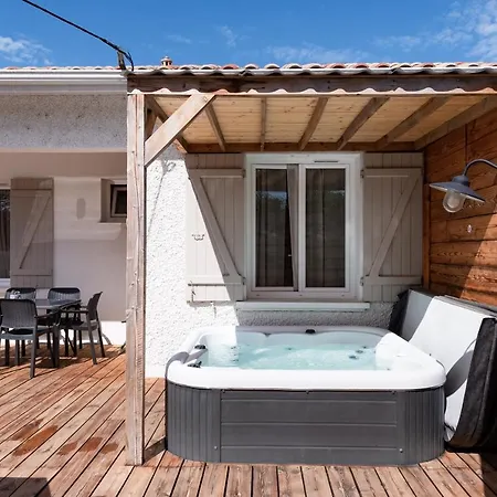 Maison Alma☆ Piscine Chauffee & Jacuzzi Prives☆☆☆ Tatil Evi *